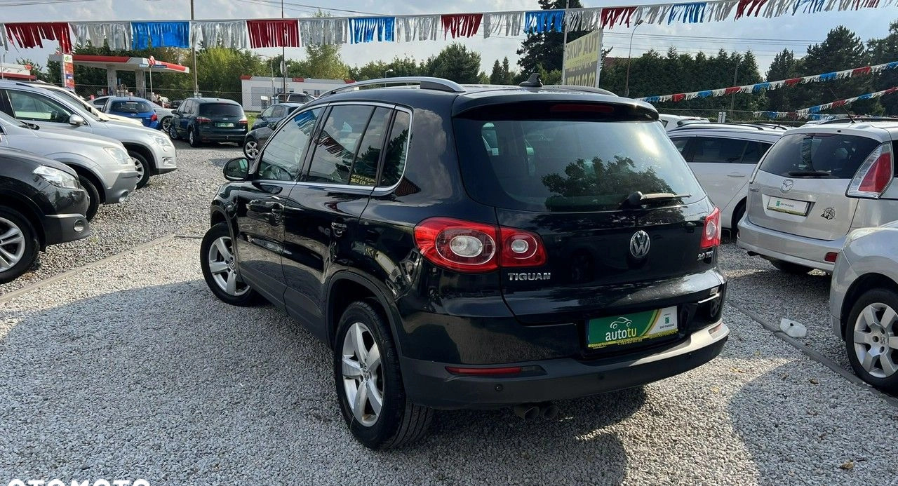 Volkswagen Tiguan cena 32900 przebieg: 272000, rok produkcji 2009 z Skawina małe 352